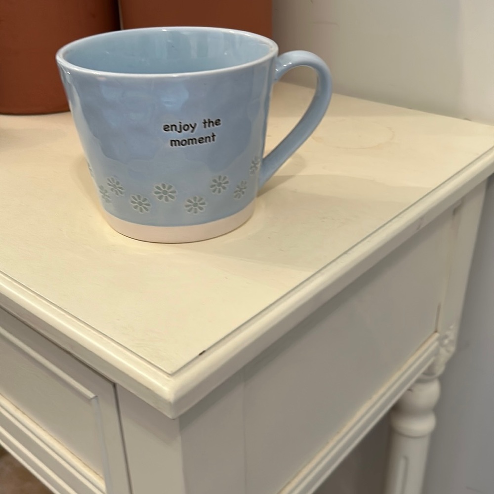 HARVEST GREEN STUDIO STONEWARE “ENJOY THE MOMENT” MUG.  DESIGNED IN ENGLAND